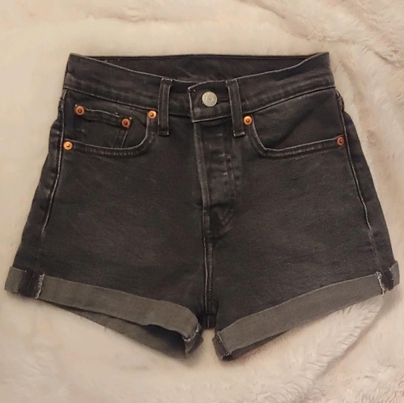 Levi's Pants - Levi's Wedgie Fit Shorts